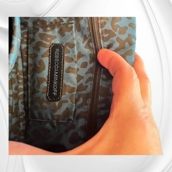 Rebecca MINKOFF coral studded quilted cross body purse EXCELLENT condition - Picture 12 of 16